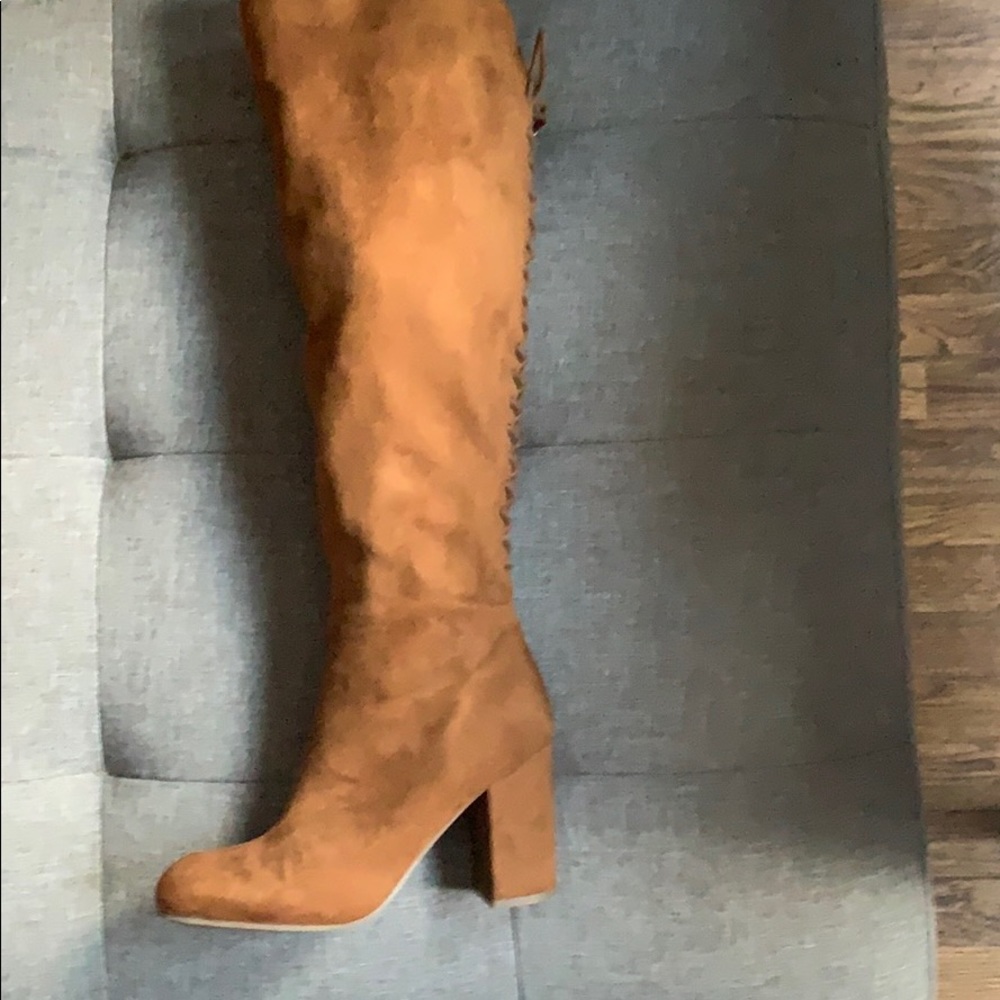 Lace up brown boots